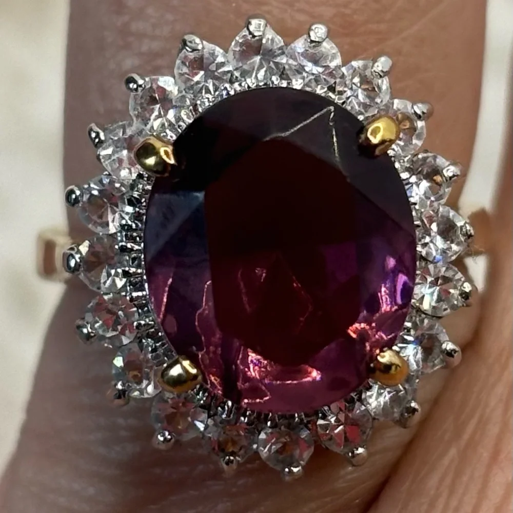Elegant Purple and Gold Women's Ring